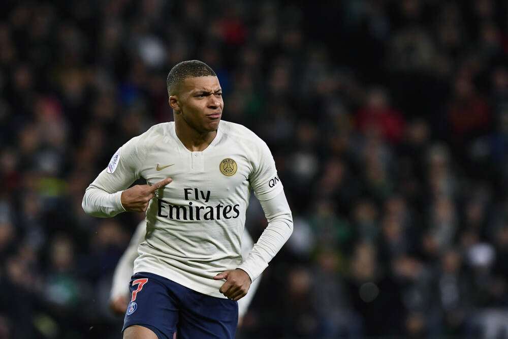 牛！曼城相比上赛季同期多出13分，瓜帅拯救低迷仅仅用了一个赛季